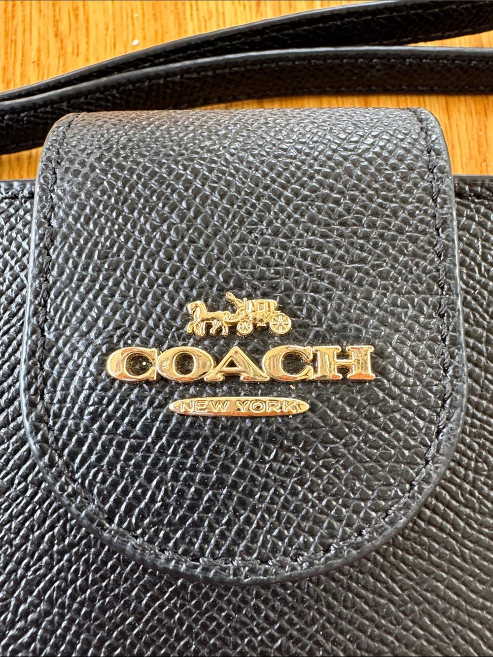 Coach Black Crossgrain Pebbled Leather Tech Wallet Wristlet w/strap Gold Emblem - Picture 2 of 12